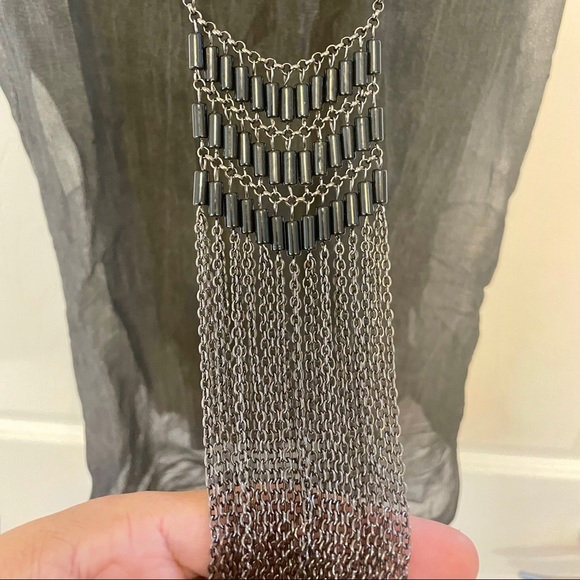 Black tank top with attached necklace - Picture 2 of 4